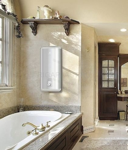 Водонагреватель электрический накопительный Electrolux EWH 100 Royal