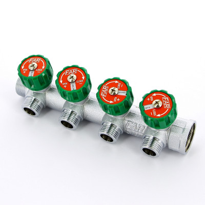 Коллектор регулирующий распределительный FAR 3/4" (ВР-НР) с 4 отводами 1/2" НР, плоское уплотнение